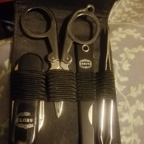 Pocket Size Utility/Grooming Set - Picture 2 of 4